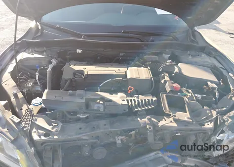 2017 Honda Accord Lx z USA, uszkodzony, nr VIN 1HGCR2F31HA155938